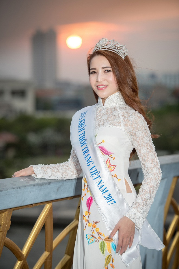 Thanh Hiền trong 1 chuyến đi Thái Lan sau đăng quang Hoa khôi thời trang 2017
