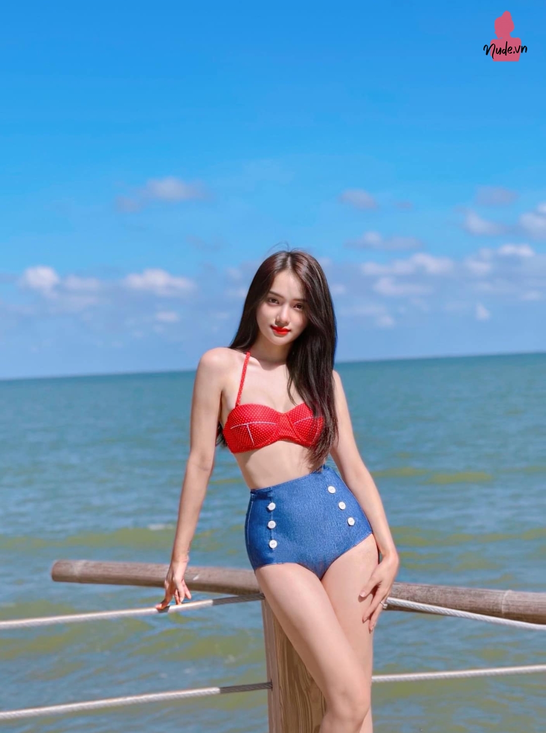 Huong Giang bikini nude vn 11