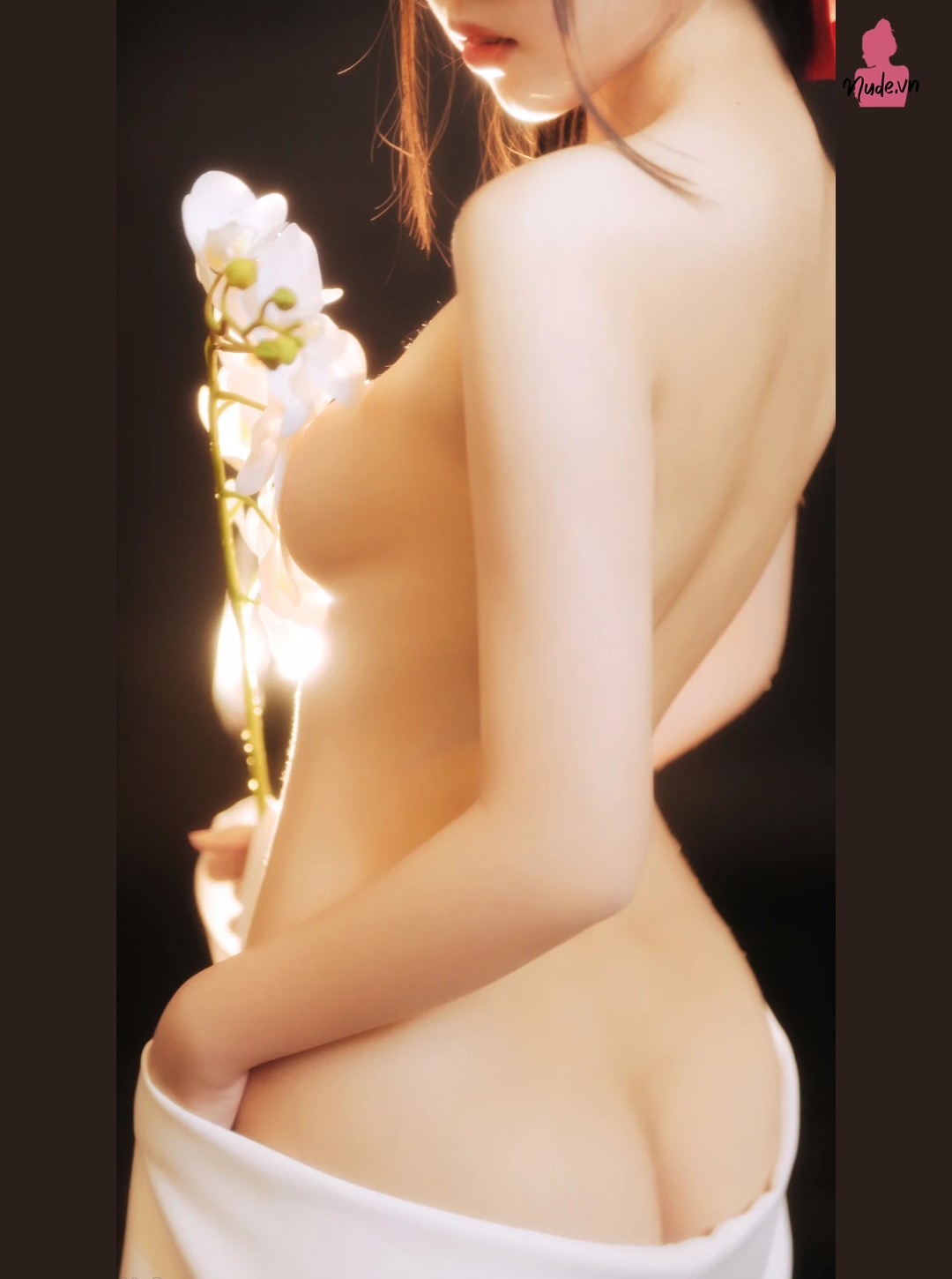 Ngắm nhìn thân hình hoàn hảo trong ảnh nude nghuật mới nhất của Coser 'Mèo Ngốc'